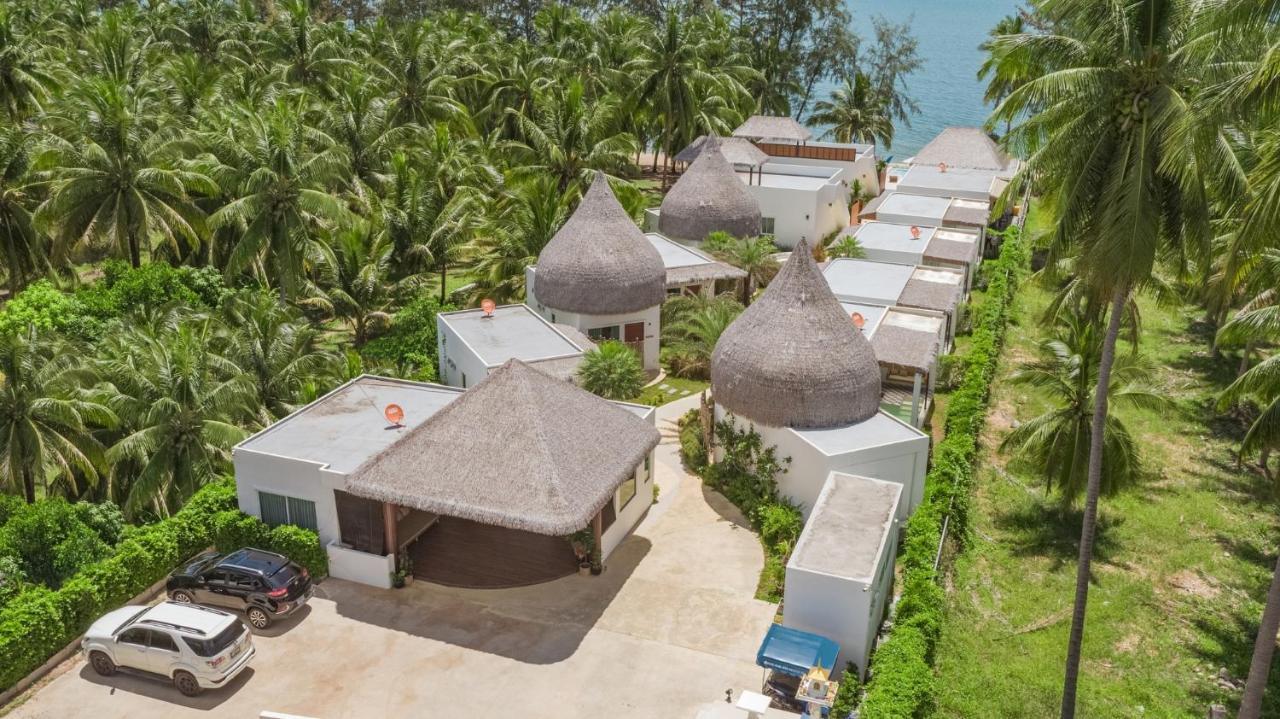 Resto Sea Resort - Baan Krut Prachuap Khiri Khan Exterior photo